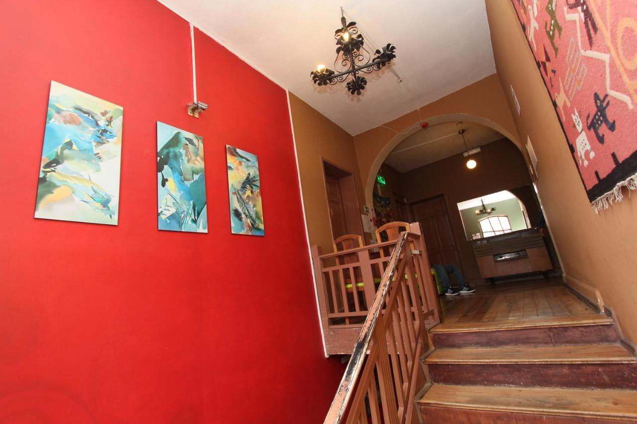 Blue House Youth Hostel Quito Exterior foto